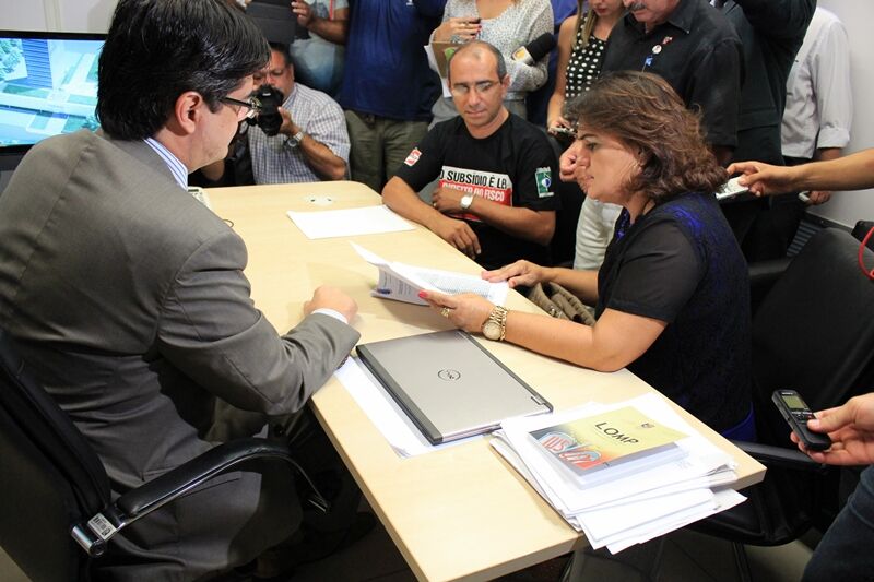 Documentos sobre suposta propina chegam ao Ministério Público Documentos sobre suposta propina chegam ao Ministério Público
