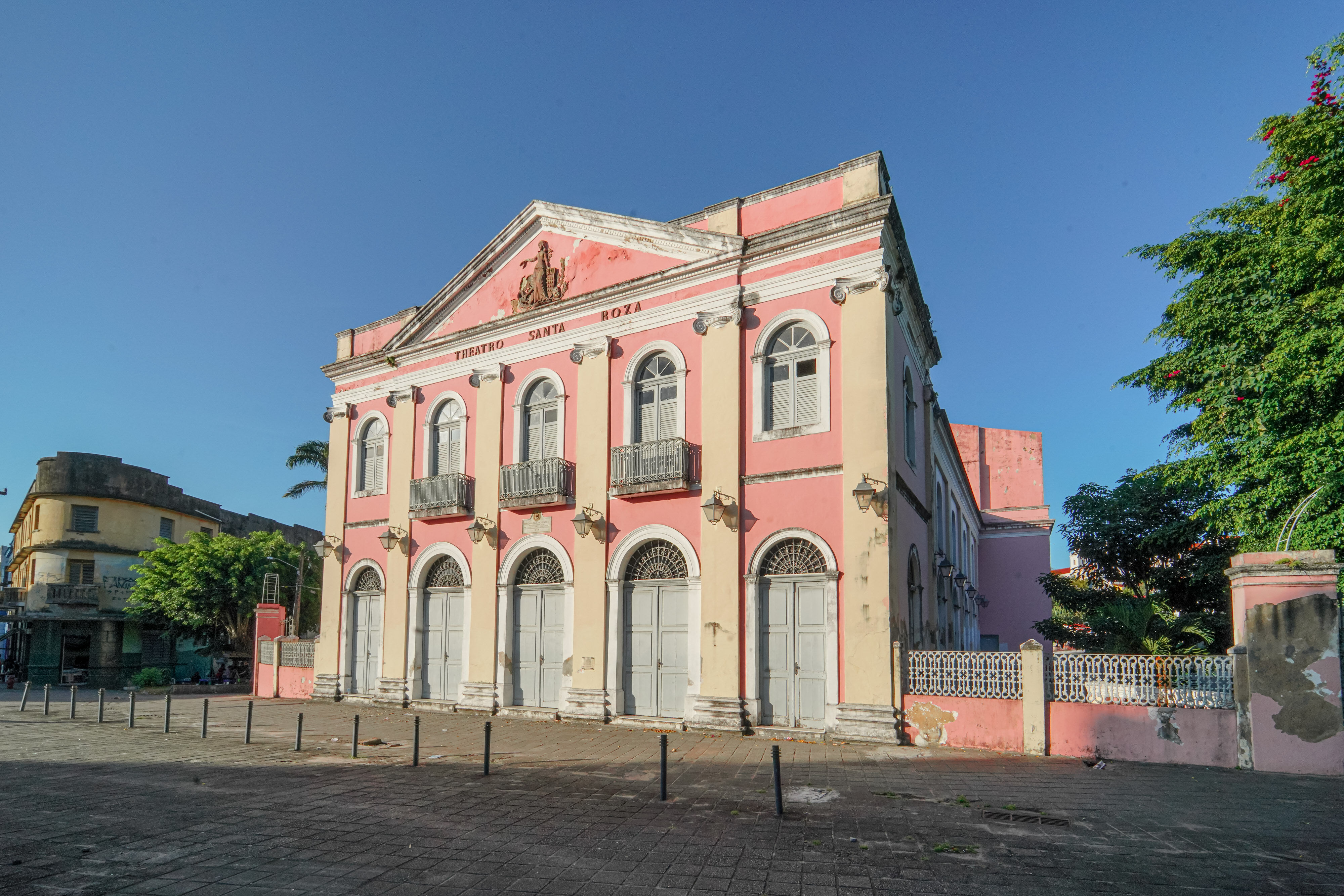 Theatro Santa Roza comemora 134 anos em programação gratuita com dança, show de mágicos e outras performances