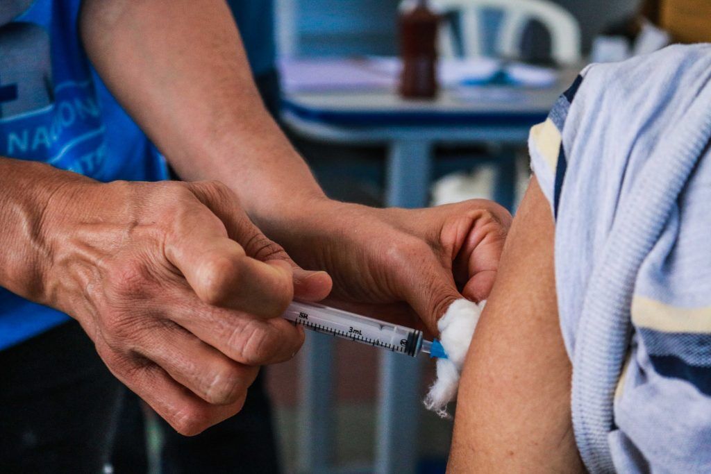 Saúde realiza Dia D de vacinação neste sábado para influenza, Covid-19; veja onde se imunizar Saúde realiza Dia D de vacinação neste sábado para influenza, Covid-19; veja onde se imunizar