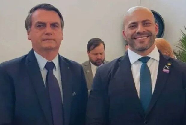 Bolsonaro anuncia indulto para Daniel Silveira Bolsonaro anuncia indulto para Daniel Silveira