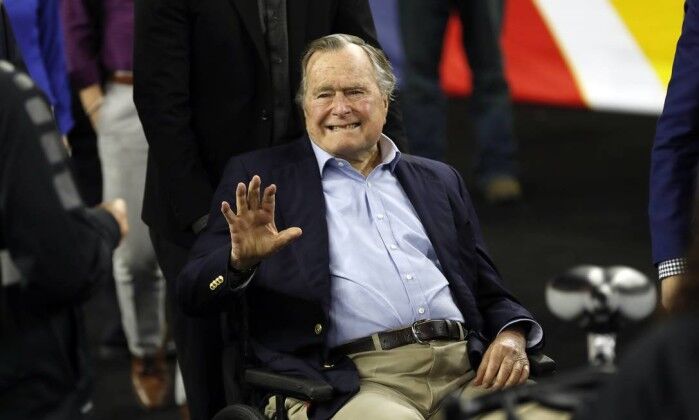 Aos 92 anos, ex-presidente dos Estados Unidos Bush Pai é hospitalizado Aos 92 anos, ex-presidente dos Estados Unidos Bush Pai é hospitalizado