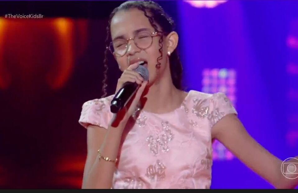 Paraibana canta 'Amor abusivo' nas audições às cegas do The Voice Kids, mas nenhuma cadeira vira Paraibana canta 'Amor abusivo' nas audições às cegas do The Voice Kids, mas nenhuma cadeira vira
