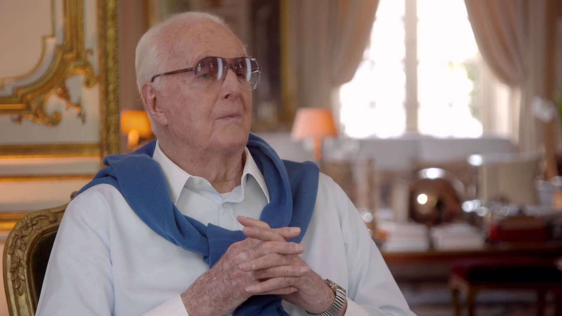 Morre aos 91 anos célebre estilista francês Hubert Givenchy Morre aos 91 anos célebre estilista francês Hubert Givenchy
