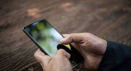 Golpe da voz: criminosos usam inteligência artificial para enganar vítimas e roubar dinheiro Golpe da voz: criminosos usam inteligência artificial para enganar vítimas e roubar dinheiro
