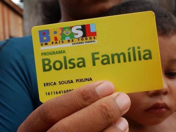 Domicílios com Bolsa Família recuam na Paraíba após três anos de crescimento, mas estado ainda é o 5º com mais beneficiários Domicílios com Bolsa Família recua na Paraíba após três anos de crescimento, mas estado ainda é o 5º com mais beneficiários
