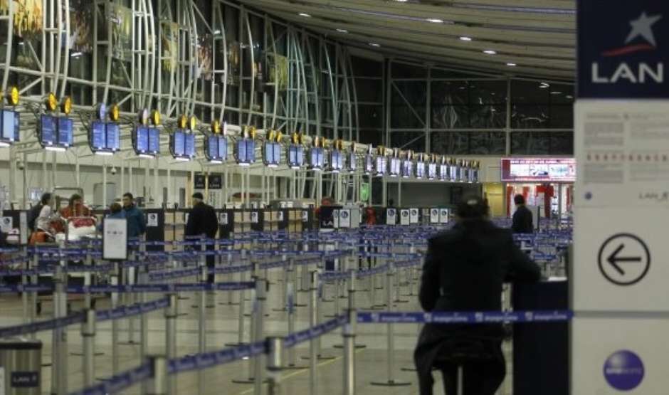 Greve na Argentina faz TAM e Gol cancelarem voos; veja lista Greve na Argentina faz TAM e Gol cancelarem voos; veja lista