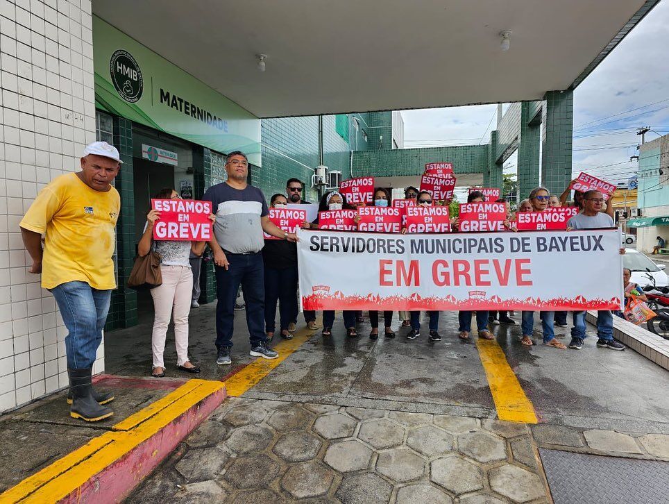 Com servidores há três semanas em greve, presidente de sindicato em Bayeux critica Luciene Gomes e dispara: "ela precisa assumir a gestão" Com servidores há três semanas em greve, presidente de sindicato em Bayeux critica Luciene Gomes e dispara: "ela precisa assumir a gestão"