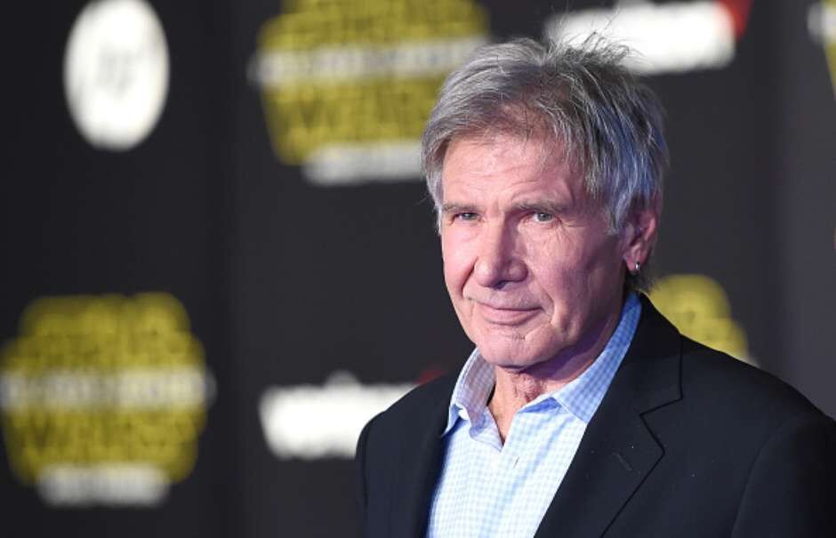 Ator Harrison Ford quase causa acidente de avião e pode ter permissão de piloto suspensa Ator Harrison Ford quase causa acidente de avião e pode ter permissão de piloto suspensa