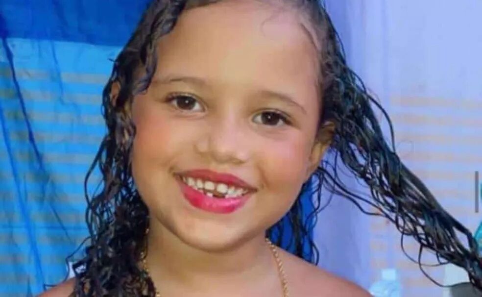 Porto de Galinhas tem mais protestos devido à morte de menina baleada e vandalismo; governo reforça segurança Porto de Galinhas tem mais protestos devido à morte de menina baleada e vandalismo; governo reforça segurança