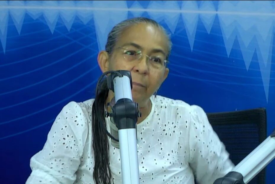Heloísa Helena critica idolatria a Lula e diz que presidente segue comprando apoio de deputados e senadores Heloísa Helena critica idolatria a Lula e diz que presidente segue comprando apoio de deputados e senadores