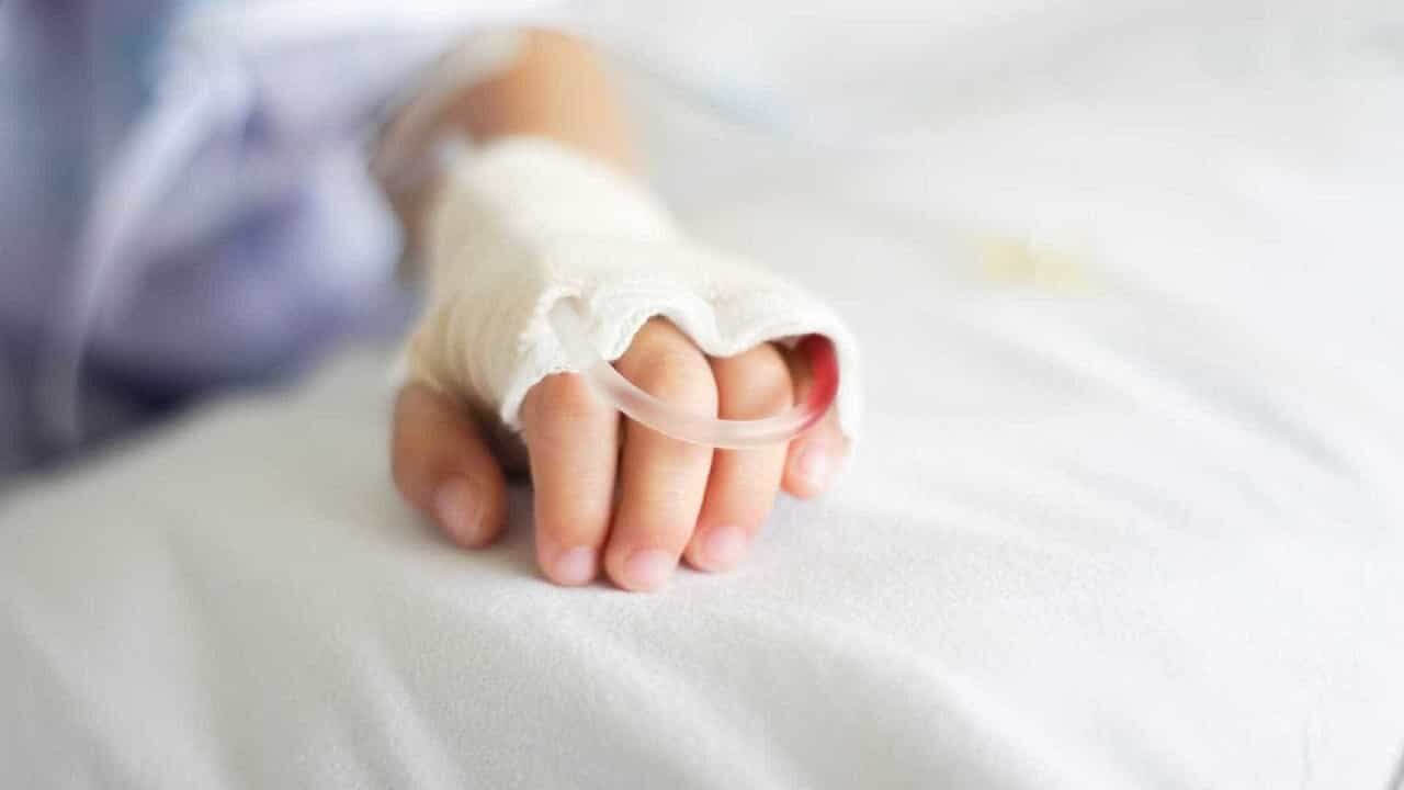 Criança internada com suspeita de 'hepatite misteriosa' tem quadro clínico estável e HULW diz que exames ainda não confirmaram doença Criança internada com suspeita de 'hepatite misteriosa' tem quadro clínico estável e HULW diz que exames ainda não confirmaram doença