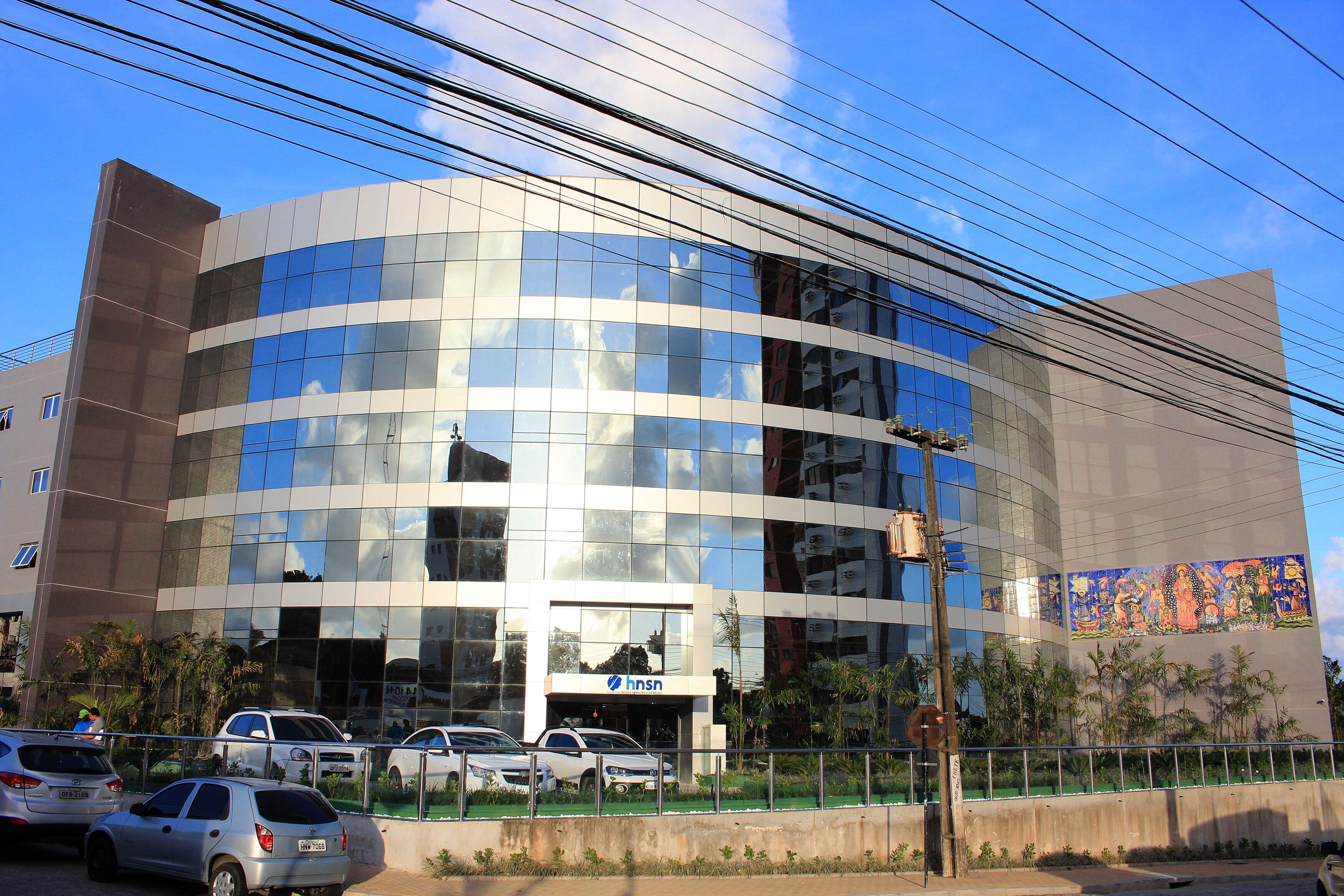 Funcionários denunciam falta de vacinas para setor de enfermagem do Hospital Nossa Senhora das Neves e dizem que equipe administrativa furou fila Funcionários denunciam falta de vacinas para setor de enfermagem do Hospital Nossa Senhora das Neves e dizem que equipe administrativa furou fila