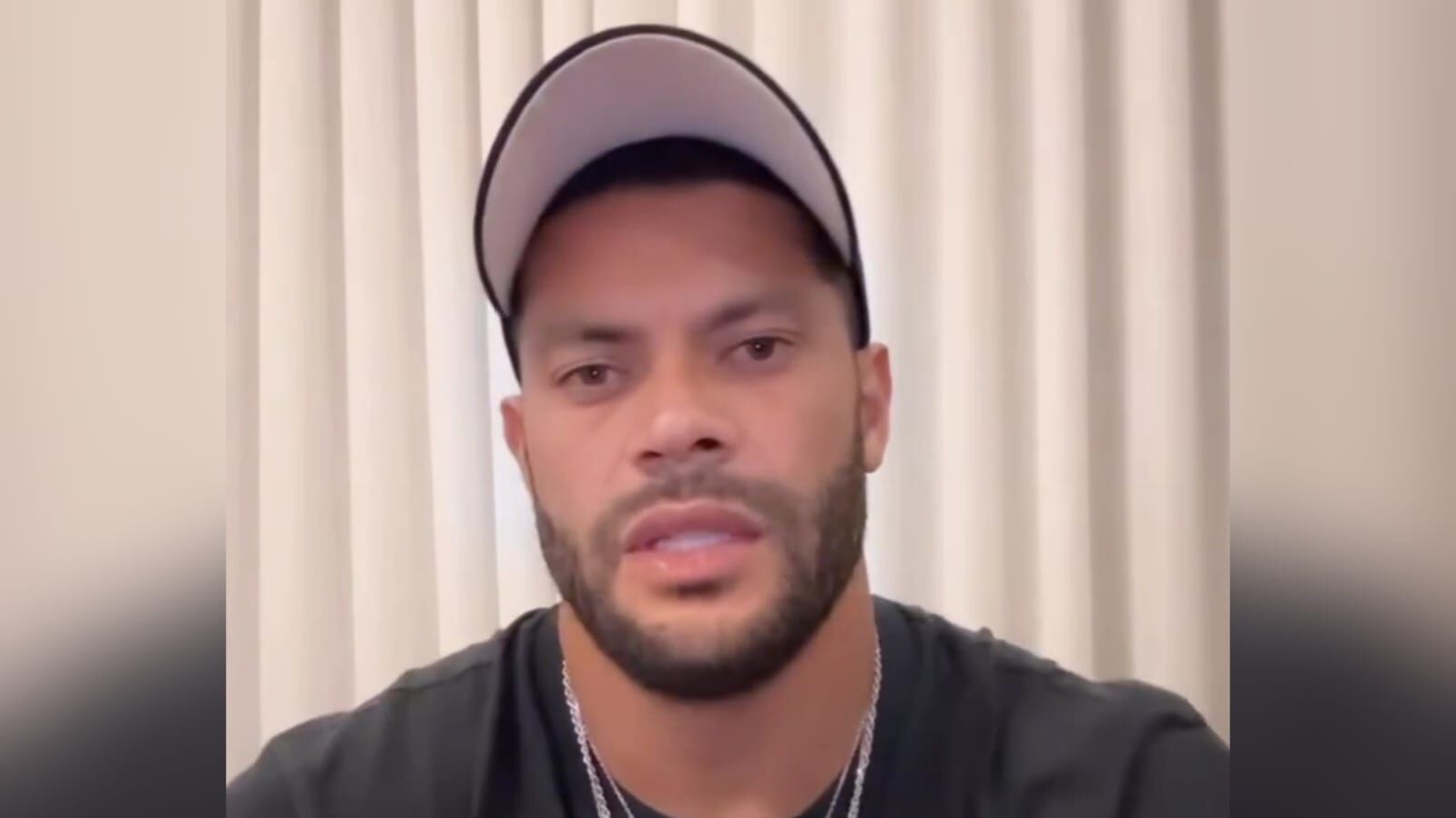 VÍDEO: Hulk descarta deixar Atlético e se desculpa por expulsão em Uberlândia: “Cabeça quente” VÍDEO: Hulk descarta deixar Atlético e se desculpa por expulsão em Uberlândia: “Cabeça quente”