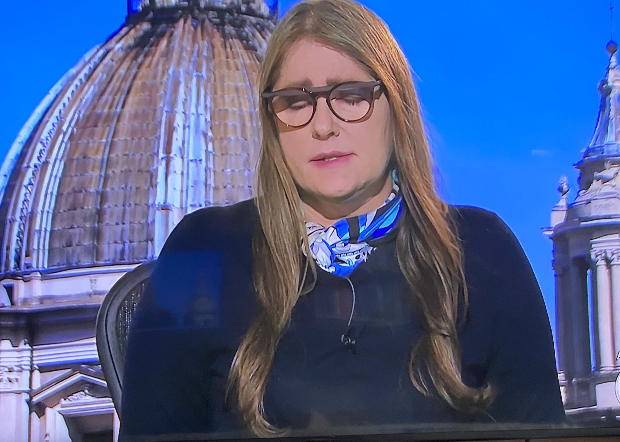 Ilze Scamparini segura o choro ao vivo ao falar do drama do coronavírus na Itália Ilze Scamparini segura o choro ao vivo ao falar do drama do coronavírus na Itália