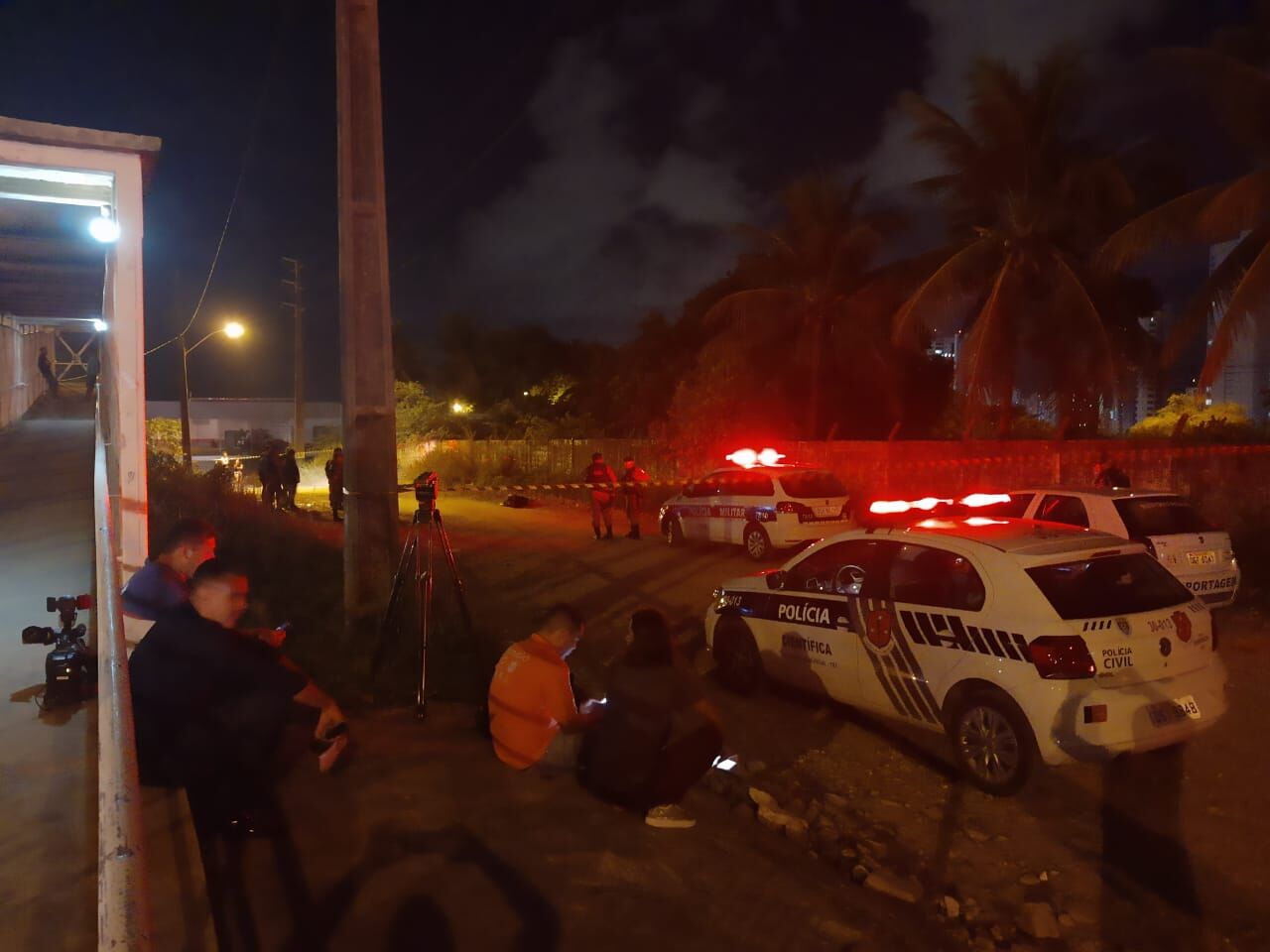 Corpo de homem é encontrado com pés e mãos amarradas em João Pessoa Corpo de homem é encontrado com pés e mãos amarradas em João Pessoa