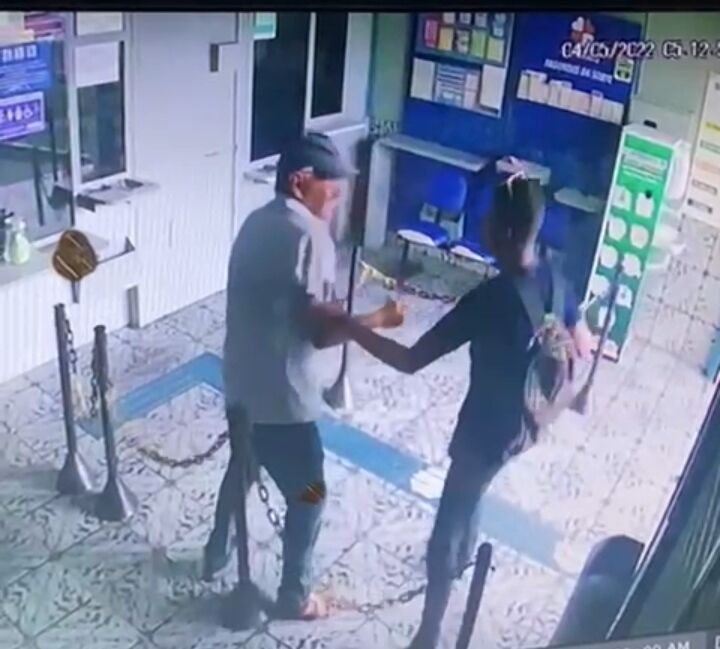 Idoso é assassinado a tiros durante tentativa de assalto em casa lotérica na Paraíba Idoso é assassinado a tiros durante tentativa de assalto em casa lotérica na Paraíba