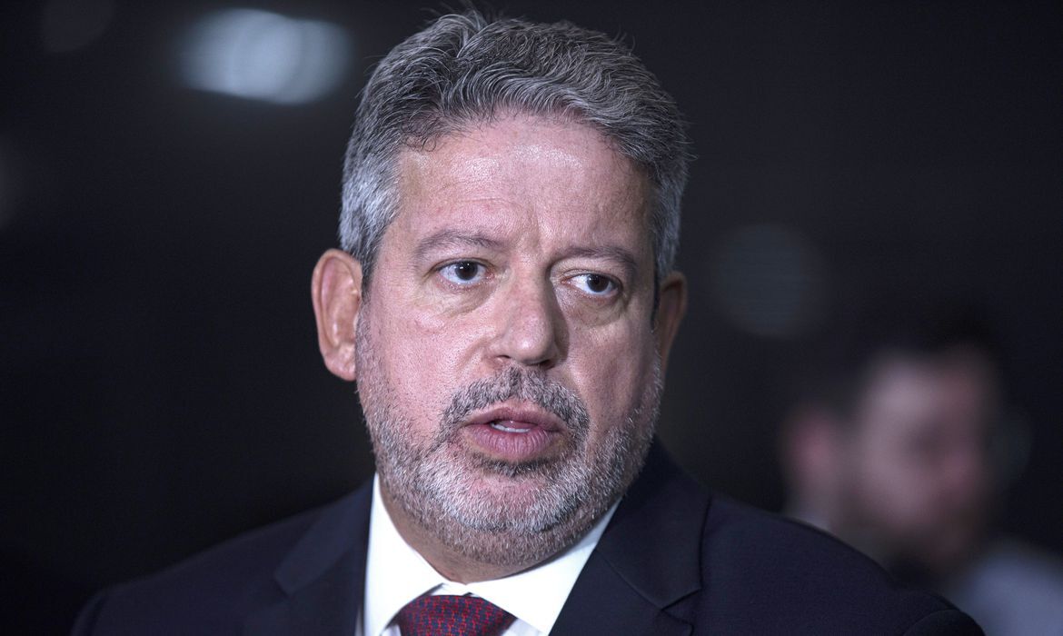 Lira prevê votação do arcabouço fiscal até 10 maio Lira prevê votação do arcabouço fiscal até 10 maio