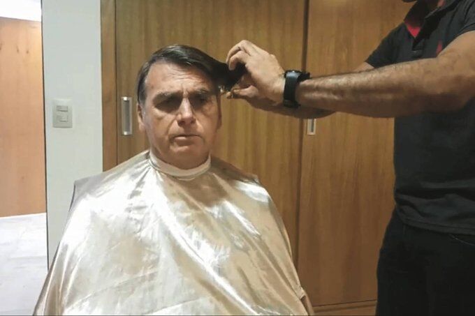 Bolsonaro cancela encontro com chanceler da França e corta o cabelo minutos depois Bolsonaro cancela encontro com chanceler da França e corta o cabelo minutos depois