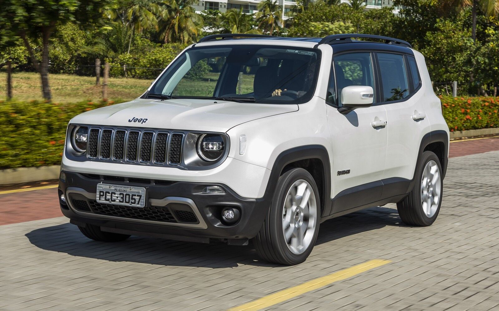 Jeep Renegade tem recall para troca de pinça de freio traseira Jeep Renegade tem recall para troca de pinça de freio traseira