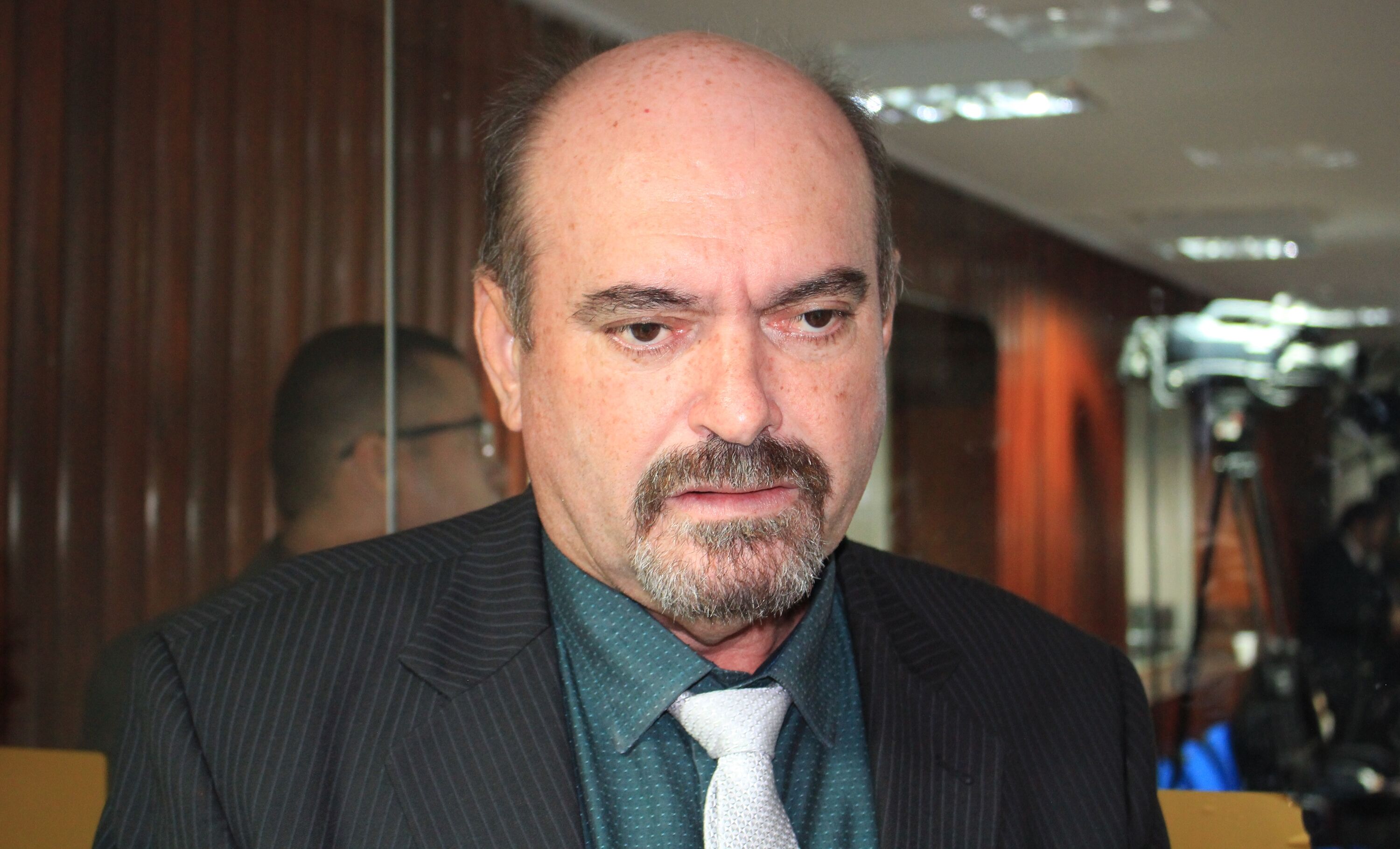 Deputado Jeová Campos é transferido para hospital em Sousa e confirma diagnóstico Deputado Jeová Campos é transferido para hospital em Sousa e confirma diagnóstico