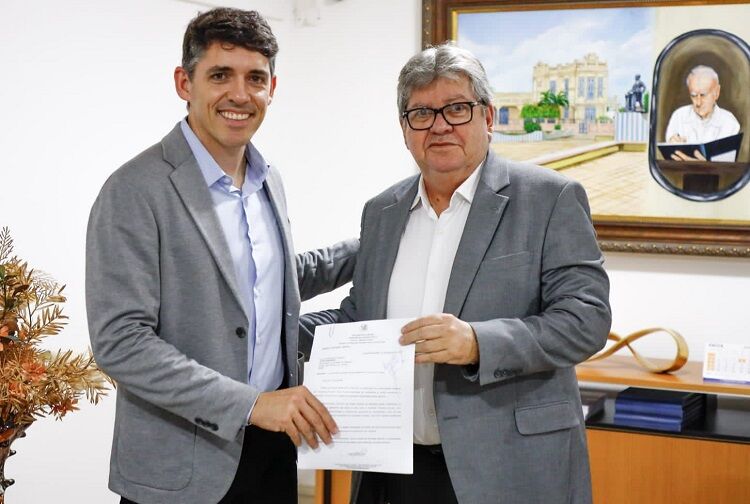 Em reunião com João, Tovar cobra maternidade, fábricas chinesas e escola técnica em Campina Grande Em reunião com João, Tovar cobra maternidade, fábricas chinesas e escola técnica em Campina Grande