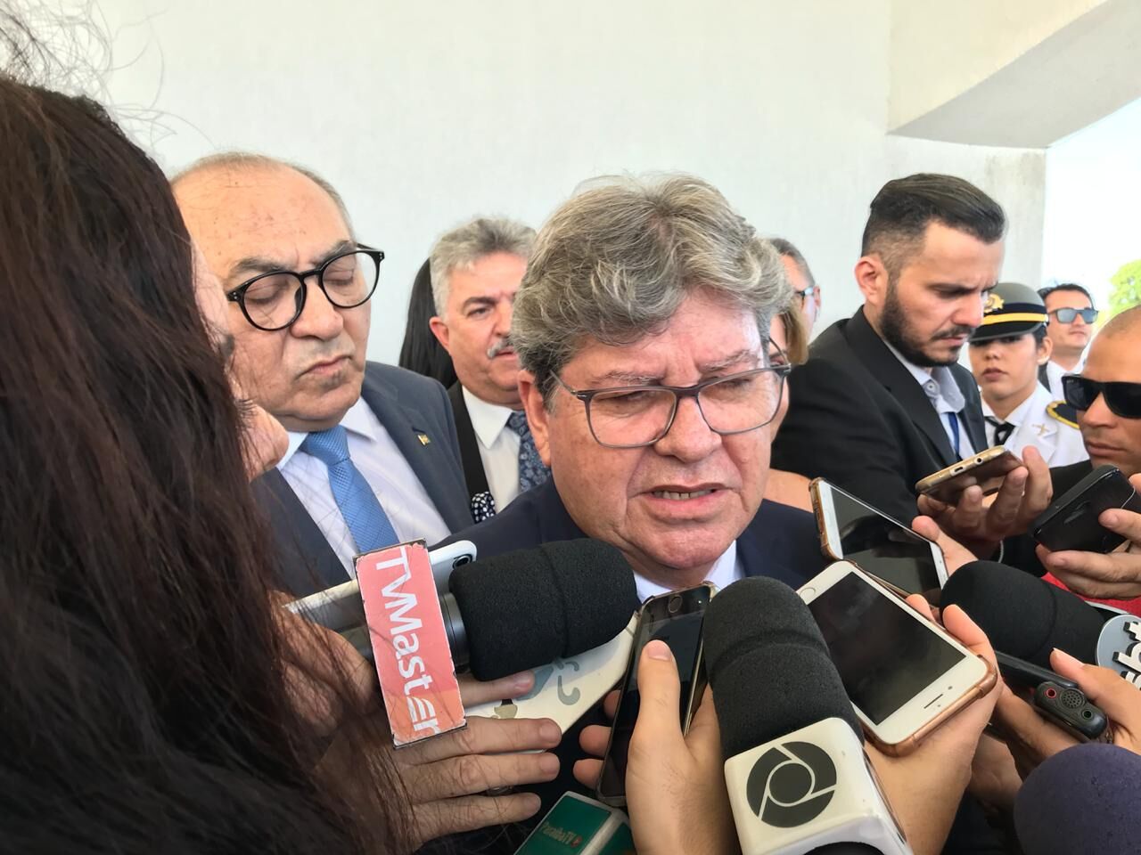 Governador descarta renúncia e nega envolvimento na Operação Calvário: 'Governos estão separados desde 31 de dezembro de 2018'