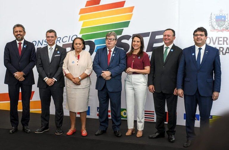 João Azevêdo se reúne com ministro e governadores investimentos em energias renováveis no Consórcio Nordeste, em Fortaleza João Azevêdo se reúne com ministro e governadores investimentos em energias renováveis no Consórcio Nordeste, em Fortaleza