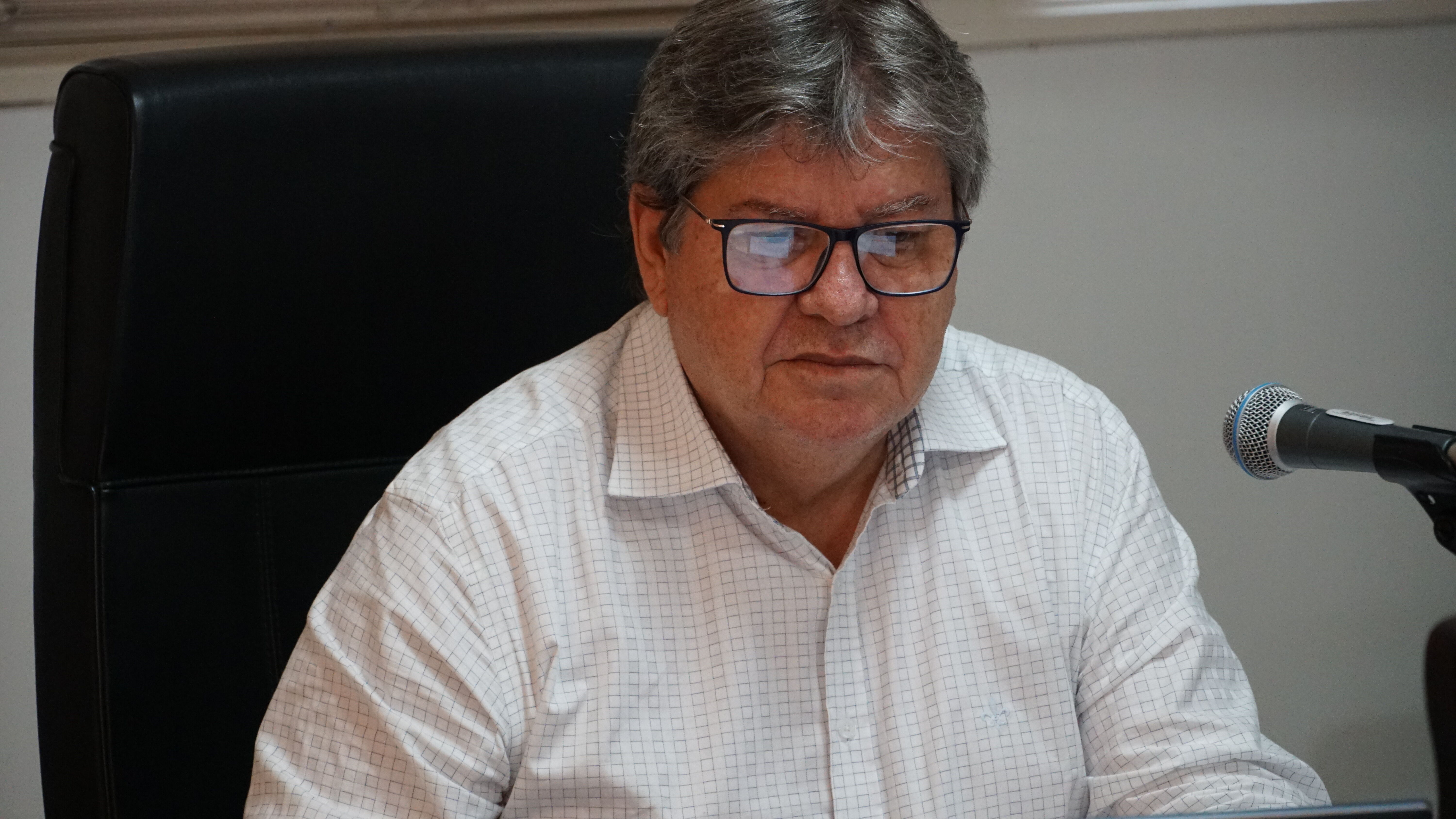 "Mensagem que fala em plano para reabertura do comércio dia 11 é fake news", alerta João Azevêdo
