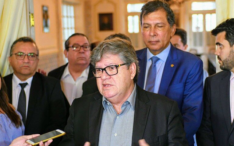 Mais quatro deputados federais do PSB confirmam presença na filiação de João Azevêdo Mais quatro deputados federais do PSB confirmam presença na filiação de João Azevêdo