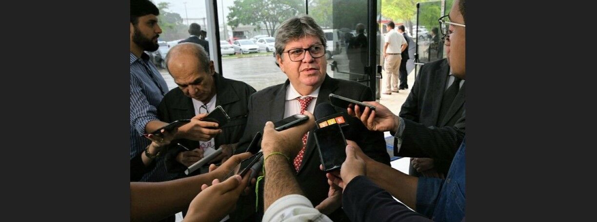 João Azevêdo diz que há "aproveitadores de plantão" infiltrados no protesto dos militares João Azevêdo diz que há "aproveitadores de plantão" infiltrados no protesto dos militares