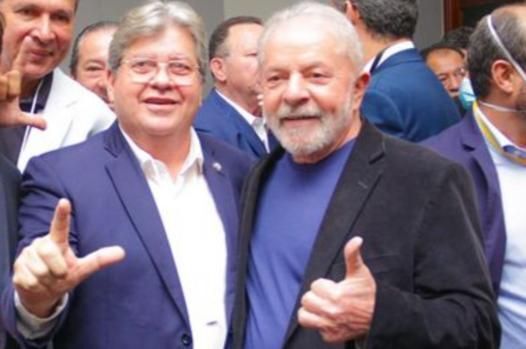 "Precisamos eleger senadores de esquerda", aconselha Lula a João Azevêdo sobre Eleições 2026 "Precisamos eleger senadores de esquerda", aconselha Lula a João Azevêdo sobre Eleições 2026