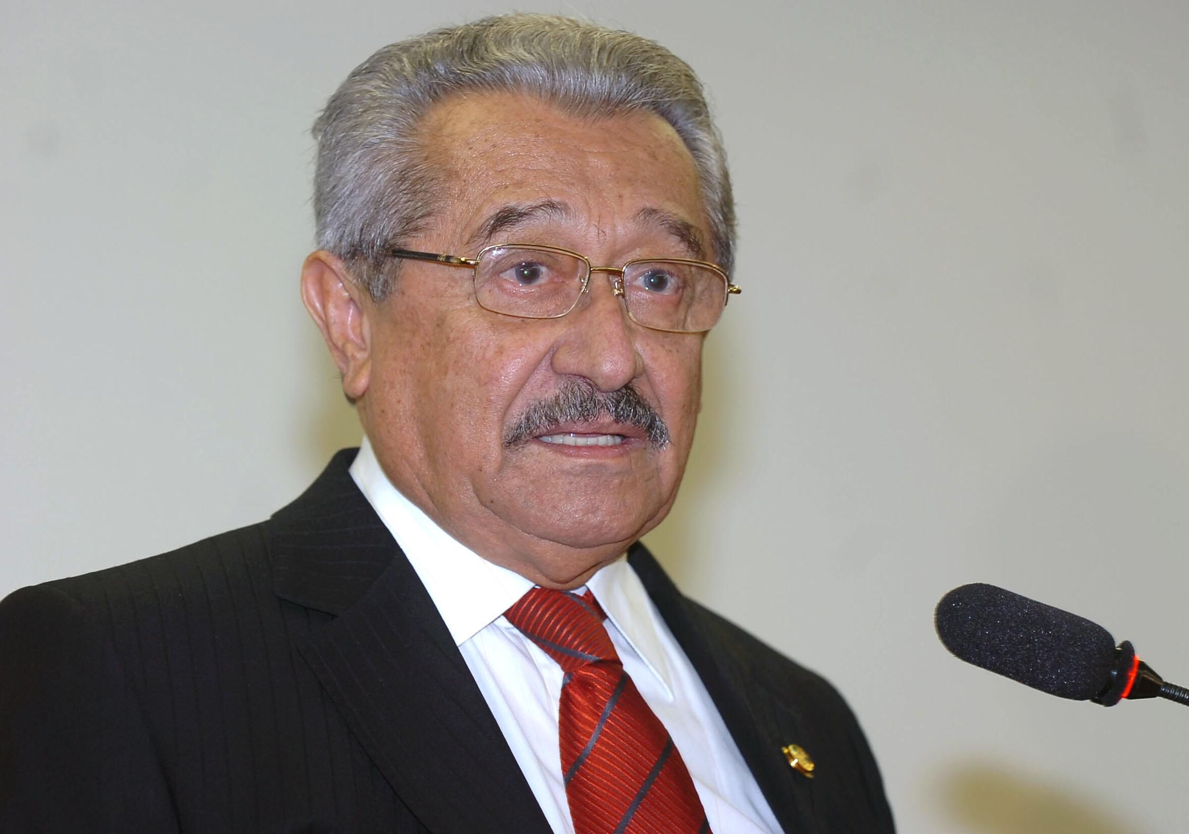 Senador José Maranhão é transferido para hospital em São Paulo para tratamento da Covid-19 José Maranhão, Senador, Governador, Ex-governador