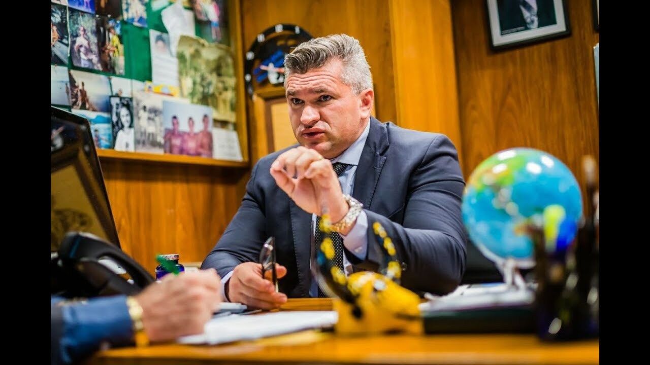 Em áudio vazado, Julian Lemos revela que PSL virou máquina milionária e menospreza facada em Bolsonaro Em áudio vazado, Julian Lemos revela que PSL virou máquina milionária e menospreza facada em Bolsonaro