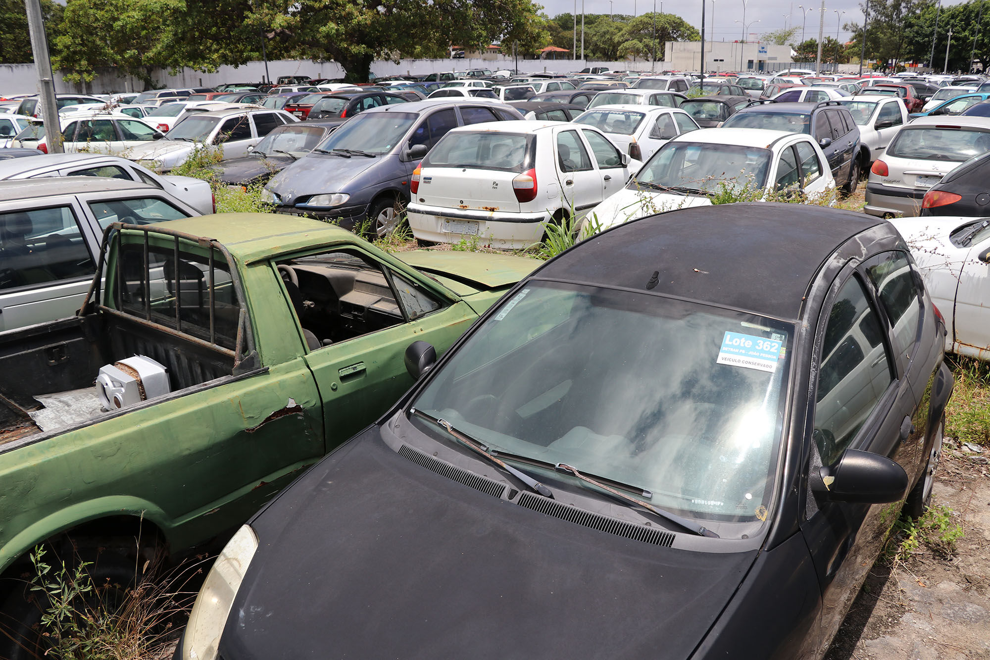 Detran anuncia leilão de 1,4 mil carros e motos apreendidos e não resgatados na Paraíba Detran anuncia leilão de 1,4 mil carros e motos apreendidos e não resgatados na Paraíba