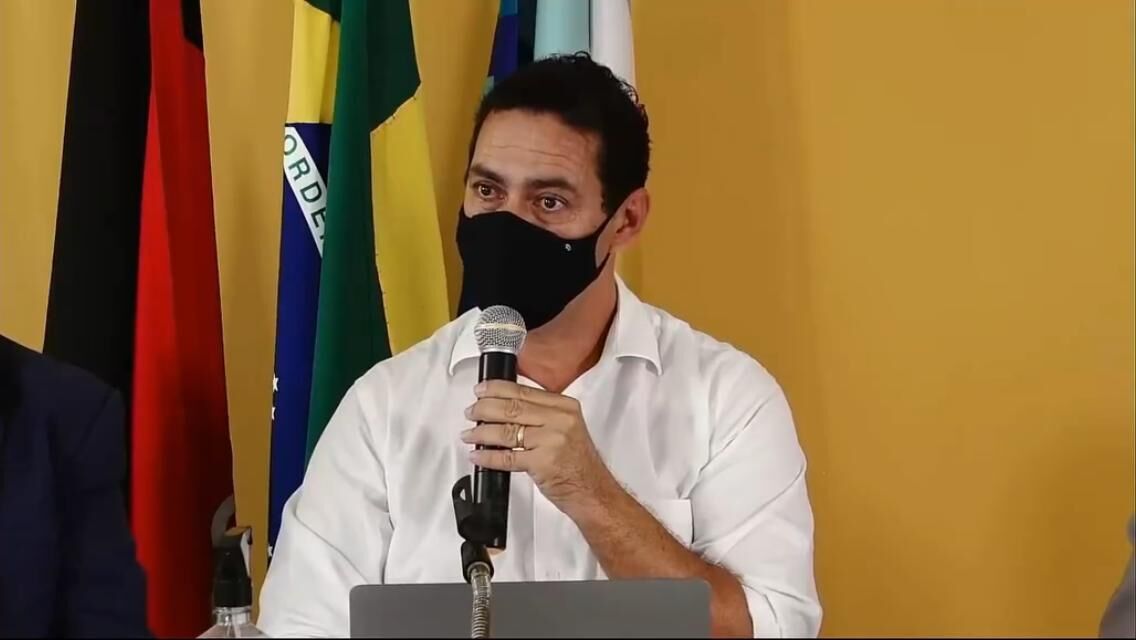 ACORDÃO: vereadores de Lucena negociam retirada de assinaturas para análise do pedido de afastamento do prefeito Léo Bandeira ACORDÃO: vereadores de Lucena negociam retirada de assinaturas para análise do pedido de afastamento do prefeito Léo Bandeira