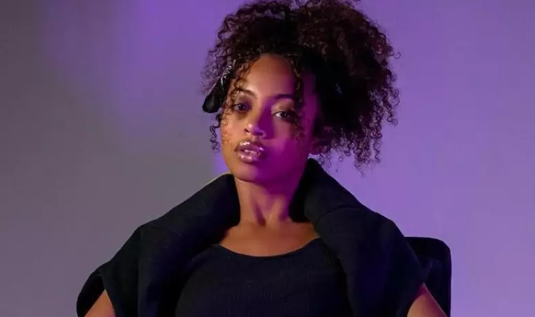 Filha de Adriana Bombom e Dudu Nobre desabafa sobre violência sexual: 'Meses sem sair de casa' Filha de Adriana Bombom e Dudu Nobre desabafa sobre violência sexual: 'Meses sem sair de casa'