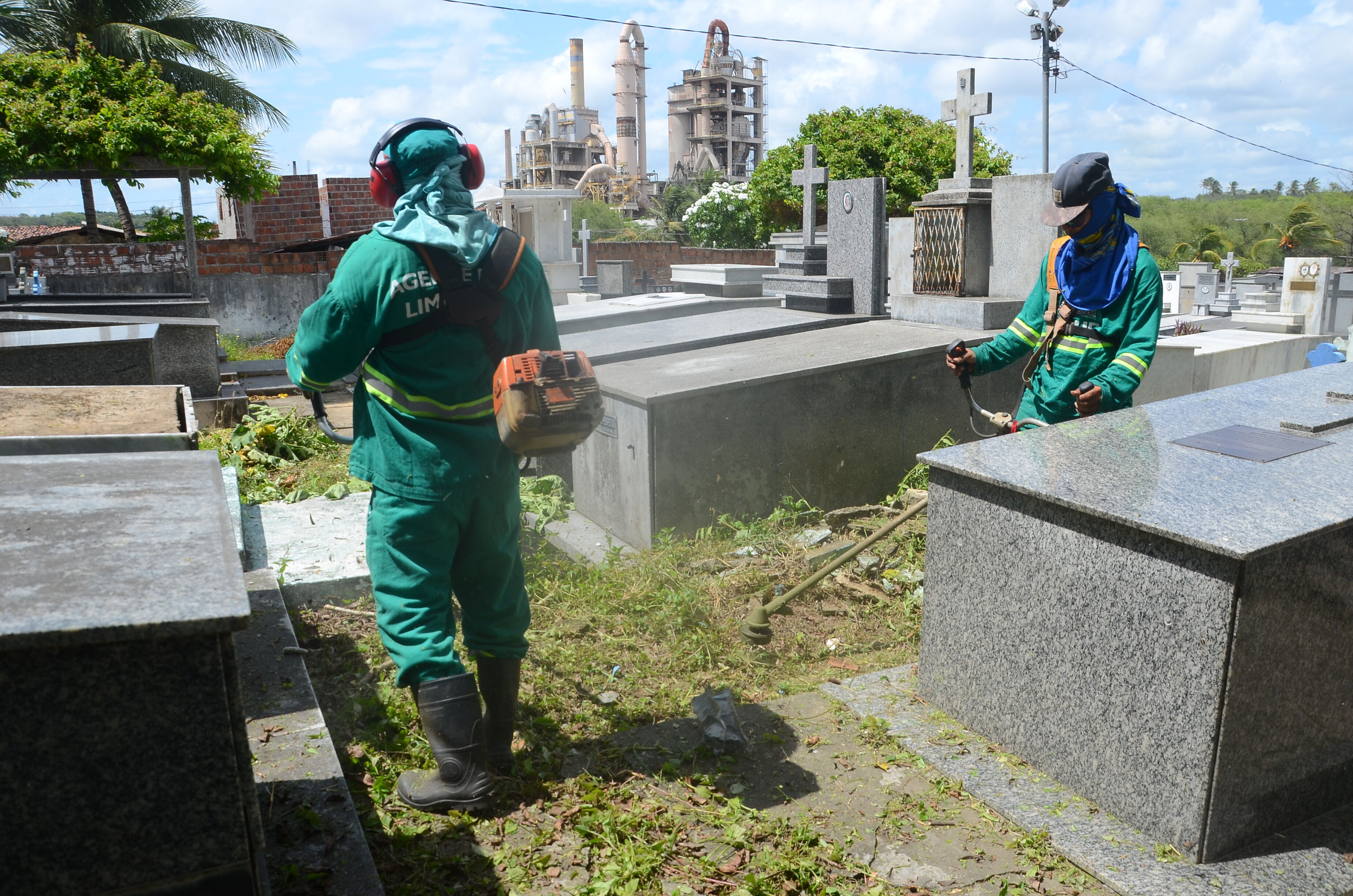 Para conter aglomerações durante pandemia, cemitérios de João Pessoa serão fechados no Dia das Mães Para conter aglomerações durante pandemia, cemitérios de João Pessoa serão fechados no Dia das Mães