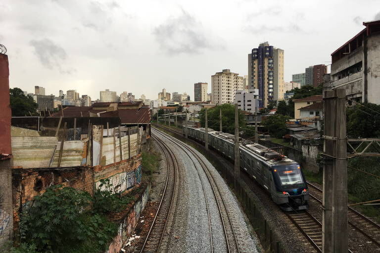 Sem dar prazo, Bolsonaro quer tirar do papel linha de metrô prometida há 20 anos em Belo Horizonte Sem dar prazo, Bolsonaro quer tirar do papel linha de metrô prometida há 20 anos em Belo Horizonte