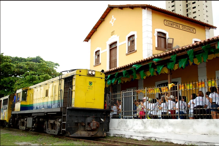 Locomotiva do Forró realiza sua primeira viagem neste final de semana em Campina Grande Locomotiva do Forró realiza sua primeira viagem neste final de semana em Campina Grande