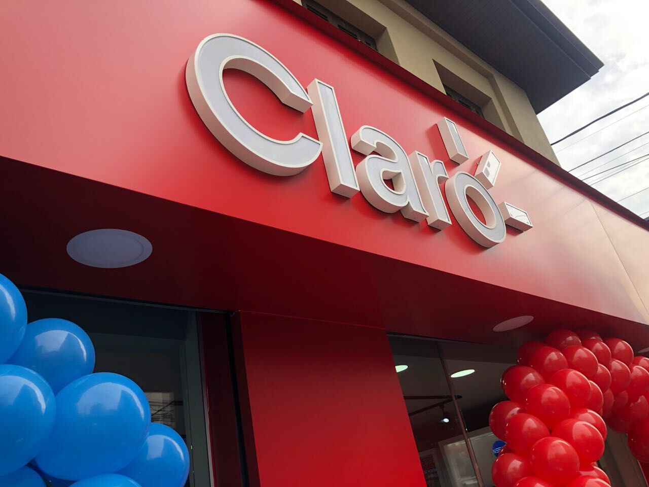 Claro sem sinal: clientes reclamam de serviço fora do ar Claro sem sinal: clientes reclamam de serviço fora do ar