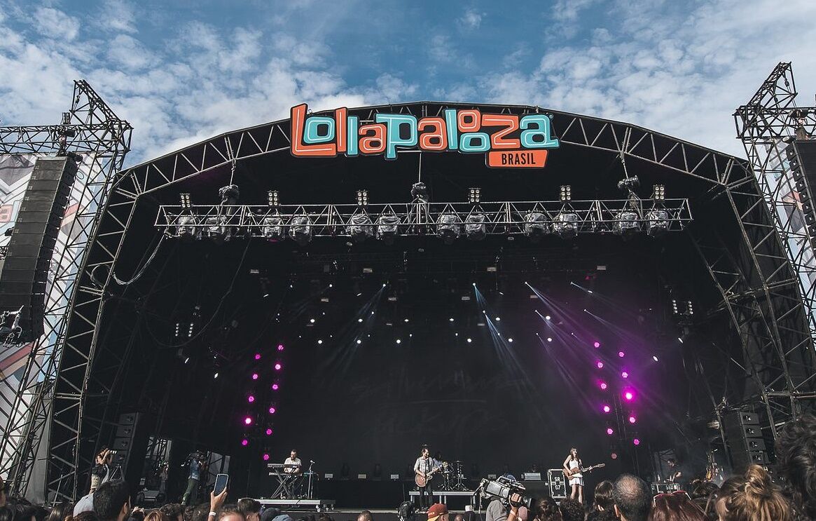 Lollapalooza 2022: veja horários dos shows e divisão dos palcos