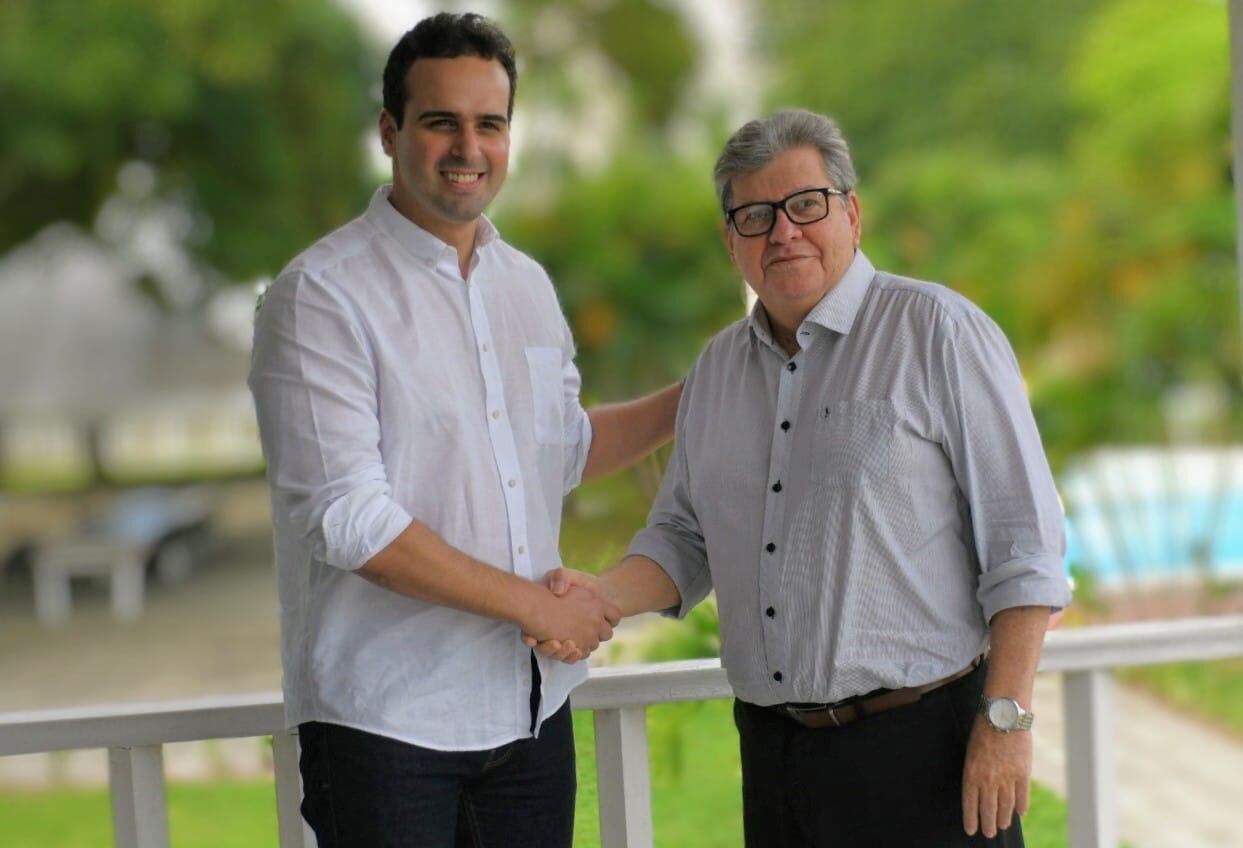 João Azevêdo revela que se sair para disputar Senado, Lucas Ribeiro será candidato ao Governo: "dará continuidade ao trabalho" João Azevêdo revela que se sair para disputar Senado, Lucas Ribeiro será candidato ao Governo: "dará continuidade ao trabalho"