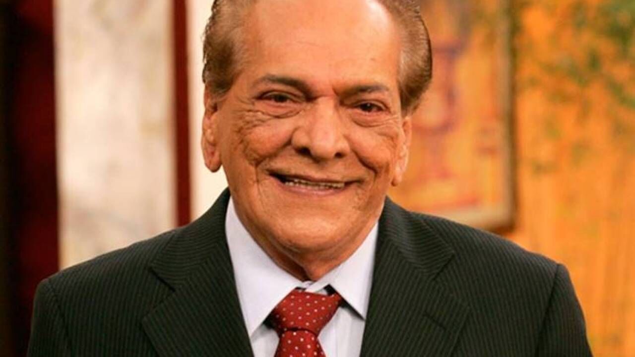 Velório de Lúcio Mauro acontece no Theatro Municipal e será aberto ao público Velório de Lúcio Mauro acontece no Theatro Municipal e será aberto ao público