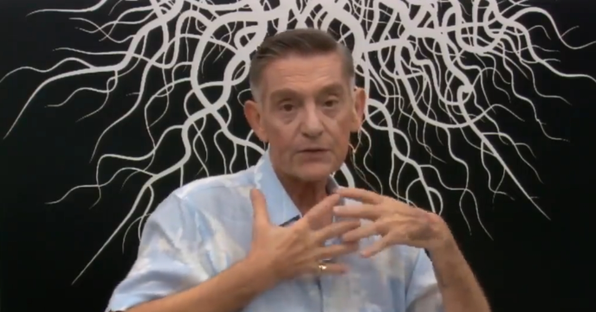 Morre apresentador e médium Luiz Gasparetto Morre apresentador e médium Luiz Gasparetto