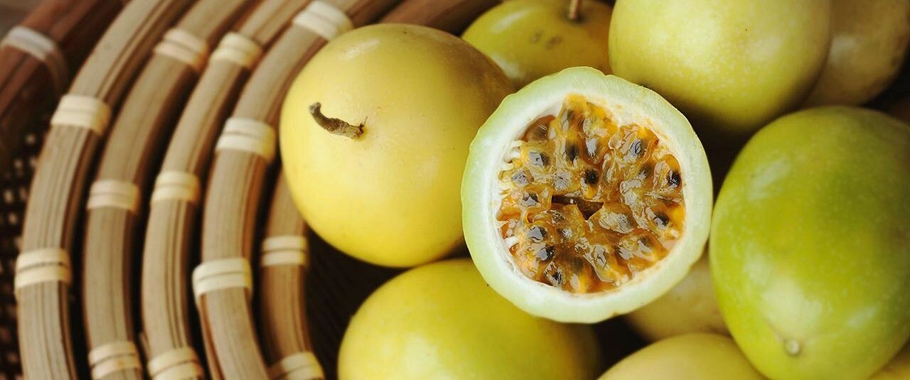 Maracujá-doce está na época e esbanja versatilidade à mesa Maracujá-doce está na época e esbanja versatilidade à mesa