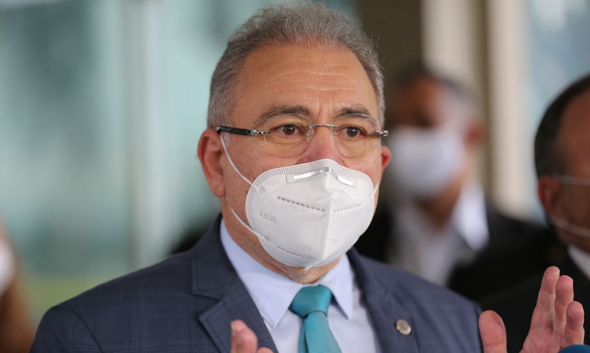 Queiroga diz que responsabilidade sobre imunização de crianças com vacinas de adultos é da Secretaria de Saúde de Lucena e aguarda investigações Queiroga diz que responsabilidade sobre imunização de crianças com vacinas de adultos é da Secretaria de Saúde de Lucena e aguarda investigações