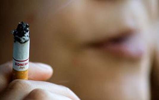 Médico alerta para prejuízos àsaúde do "fumante de final de semana" Médico alerta para prejuízos àsaúde do "fumante de final de semana"