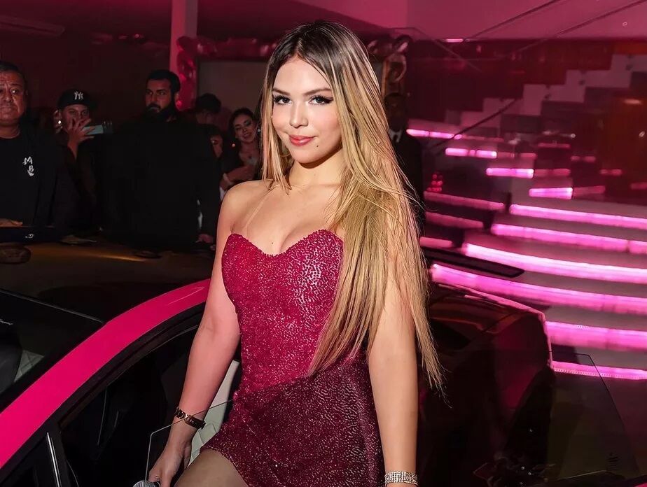 Coautora de 'Positions', de Ariana Grande, reage a 'Assalto perigoso', de Melody: 'Agora espera aí' Coautora de 'Positions', de Ariana Grande, reage a 'Assalto perigoso', de Melody: 'Agora espera aí'