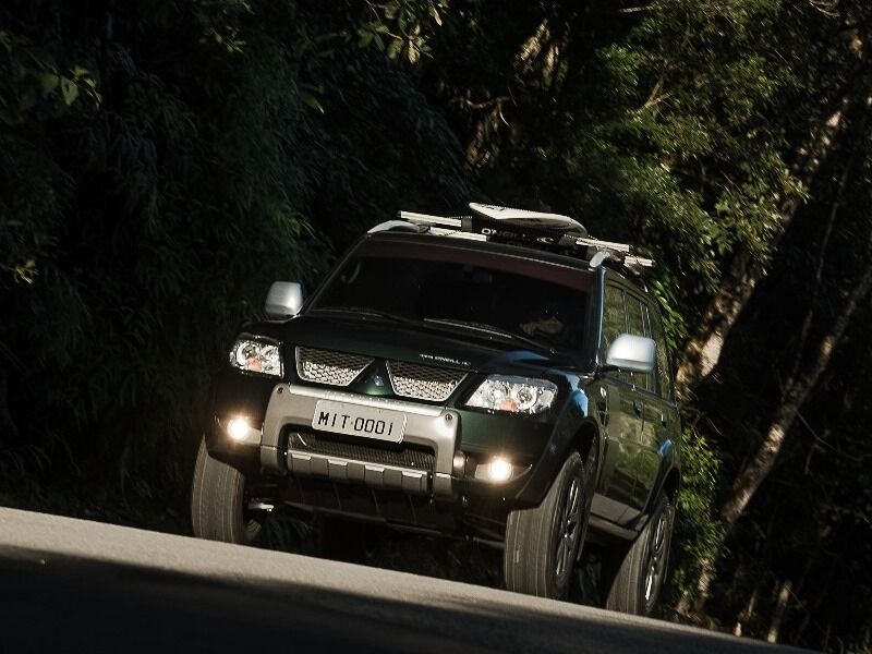 Mitsubishi lança série especial do Pajero TR4