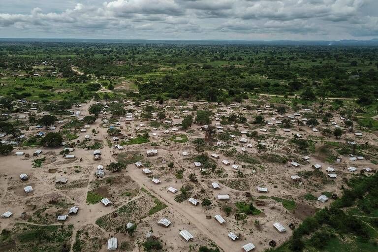Quatro homens espancam e matam mulher nua em Moçambique